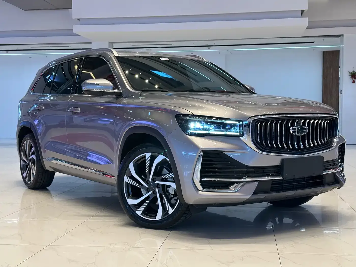 Geely Xingyue L 2024 Model 2.0TD High-Power Automatic 2WD Skyline Edition — Фото автомобиля 3