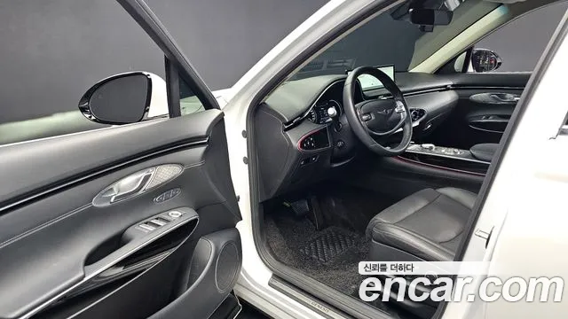 Genesis GV70 — Фото автомобиля 15