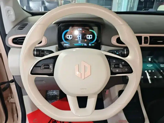 Leapmotor T03 — Фото автомобиля 10