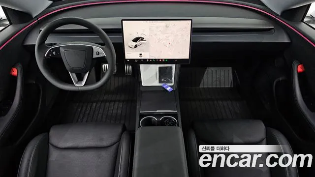 Tesla Model 3 — Фото автомобиля 6