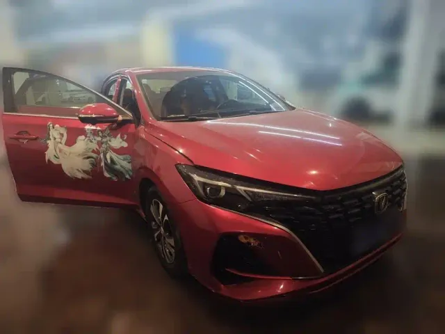 Changan Eado — Фото автомобиля 3