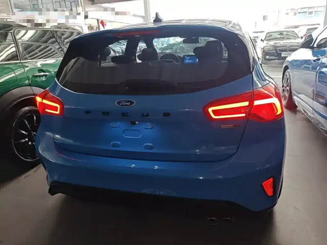 Ford Focus — Фото автомобиля 5