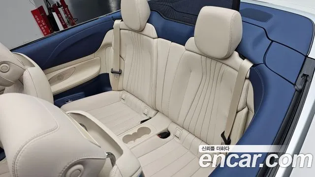 Mercedes-Benz E-Class — Фото автомобиля 20