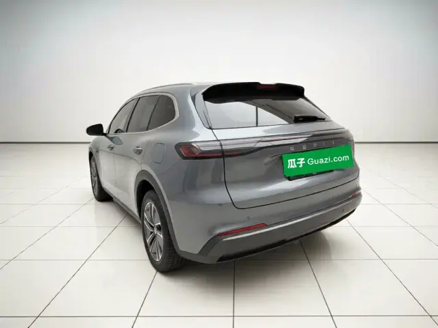 Geely Galaxy Starship 7 EM-i — Фото автомобиля 4