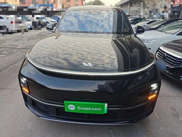 Li Auto L9 — Фото автомобиля 2