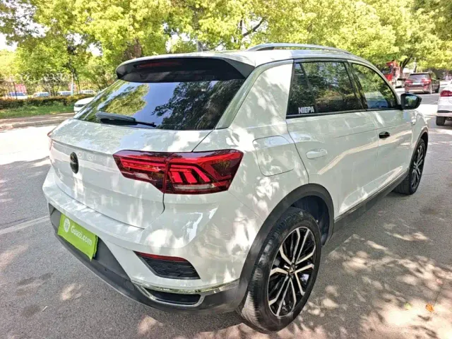 Volkswagen T-Roc — Фото автомобиля 4