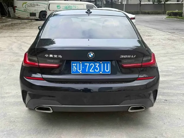 BMW BMW 3 Series 2022 320Li M Sport Package — Фото автомобиля 9