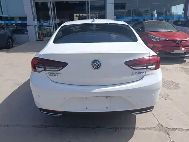 Buick Regal — Фото автомобиля 5