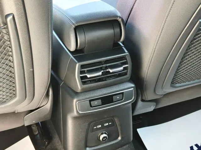 Audi Q4 e-tron — Фото автомобиля 14