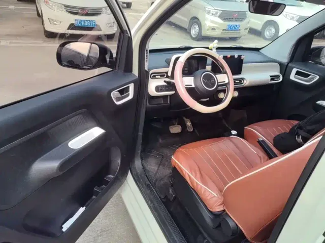 Wuling Hongguang Mini EV — Фото автомобиля 15