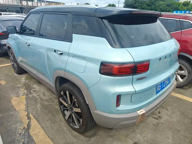 Geely ICON — Фото автомобиля 15