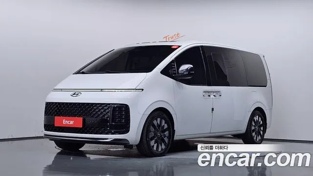 Фотография автомобиля — Hyundai Staria