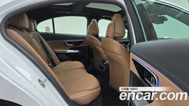 Mercedes-Benz E-Class W214 — Фото автомобиля 10
