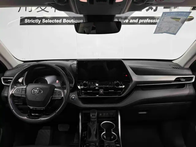 Toyota Highlander — Фото автомобиля 15
