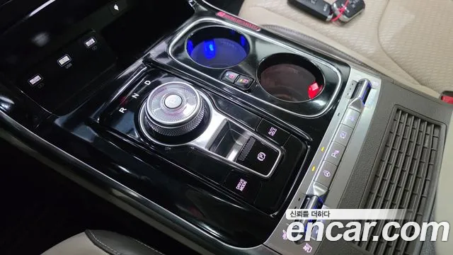 Kia Canival Carnival 4 поколение Дизель 9 мест Hi-Limousine — Фото автомобиля 8
