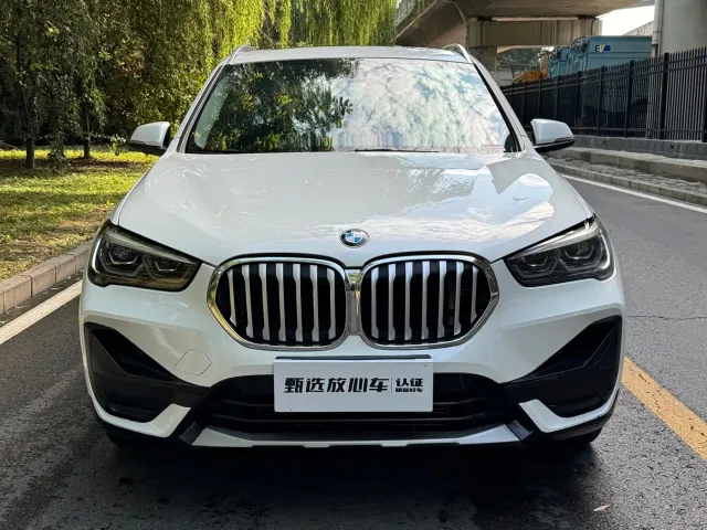 BMW X1 — Фото автомобиля 2