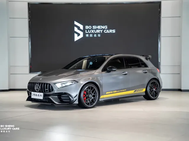 Фотография автомобиля — Mercedes-Benz A-Class AMG