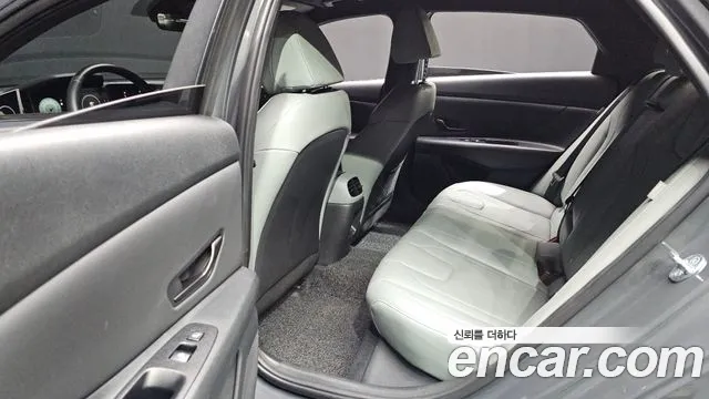 Hyundai Avante CN7 — Фото автомобиля 17
