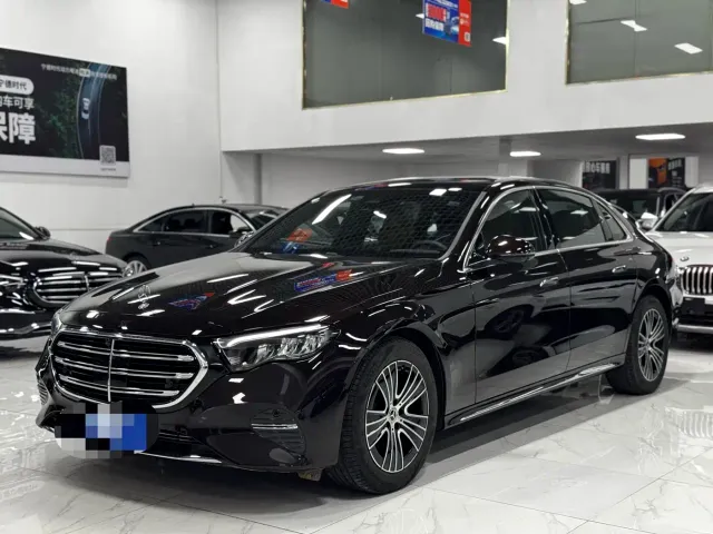 Фотография автомобиля — Mercedes-Benz E-Class