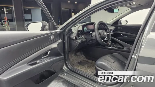 Hyundai Avante CN7 — Фото автомобиля 10