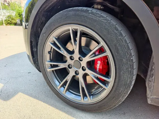 Tesla Model Y — Фото автомобиля 11