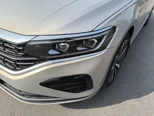Volkswagen Passat — Фото автомобиля 23