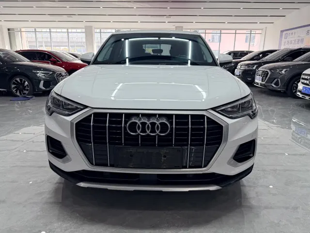 Audi Q3 — Фото автомобиля 2