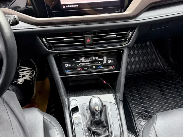 Volkswagen Tharu — Фото автомобиля 13