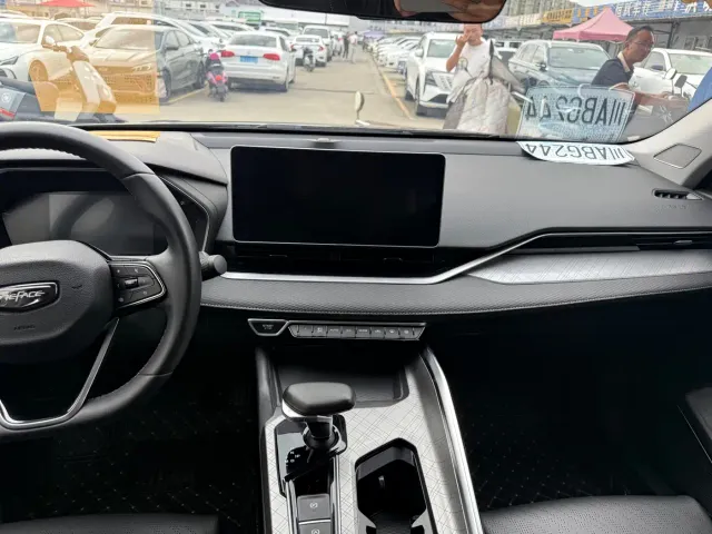 Geely Xingrui — Фото автомобиля 6