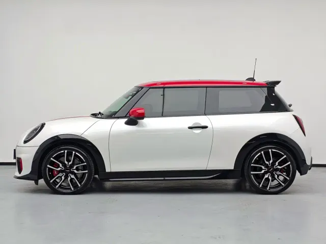 MINI John Cooper Works — Фото автомобиля 11