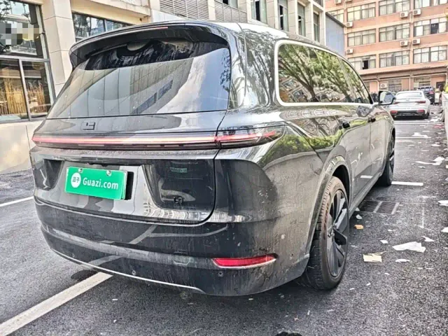 Li Auto L9 — Фото автомобиля 6