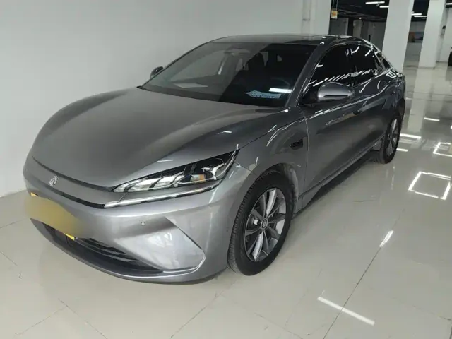 Фотография автомобиля — BYD Qin L