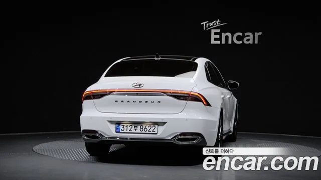 Hyundai Grandeur New — Фото автомобиля 4