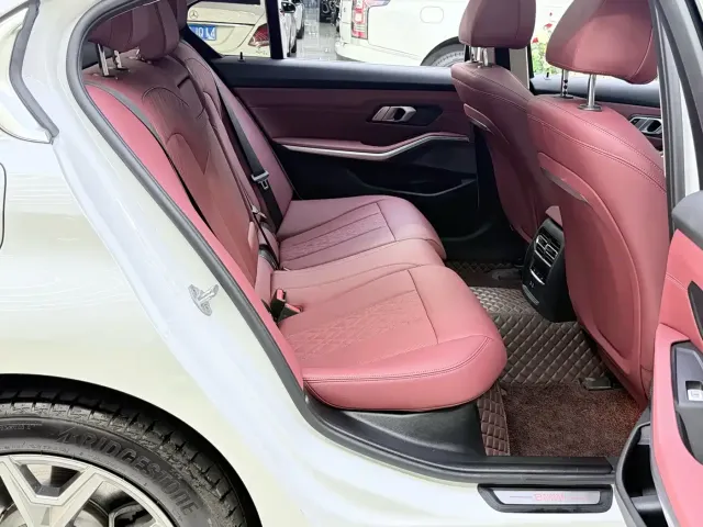 BMW BMW i3 2024 eDrive 35 L — Фото автомобиля 10