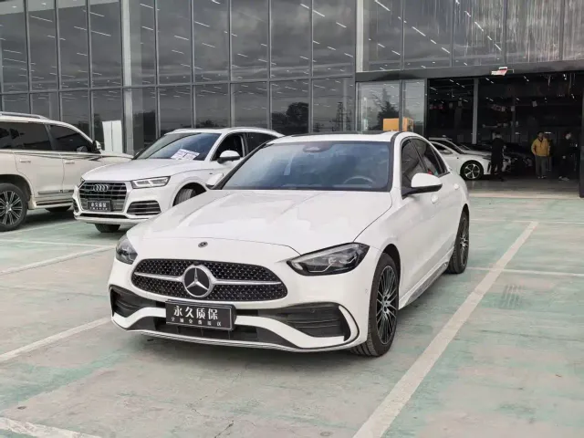 Фотография автомобиля — Mercedes-Benz C-Class