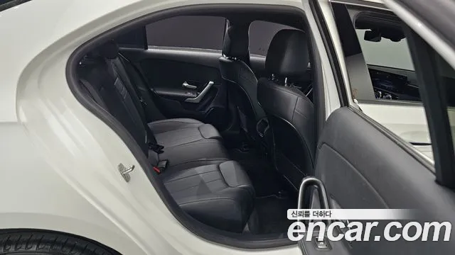 Mercedes-Benz A-Class — Фото автомобиля 11