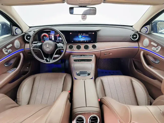 Mercedes-Benz E-Class — Фото автомобиля 6