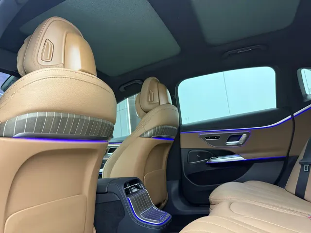 Mercedes-Benz E-Class — Фото автомобиля 9