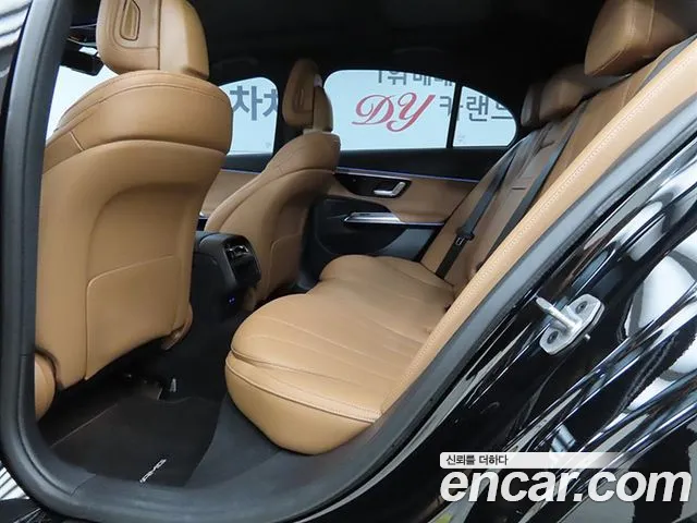 Mercedes-Benz E-Class — Фото автомобиля 6