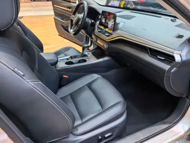 Nissan Teana — Фото автомобиля 6