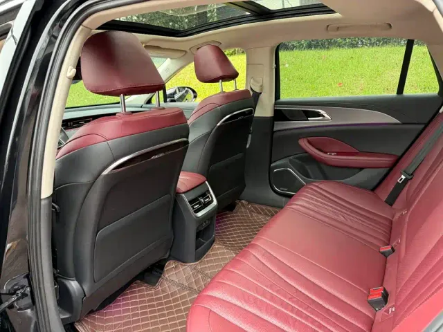 Hongqi H5 — Фото автомобиля 11