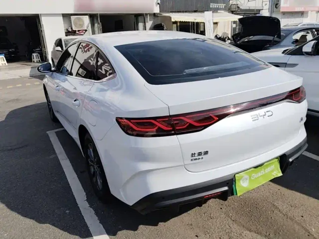 BYD Qin L — Фото автомобиля 4