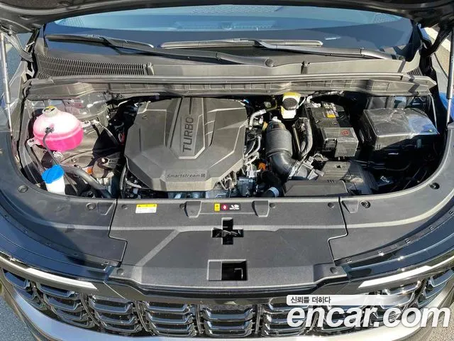 Kia Carnival Generation 4 — Фото автомобиля 20