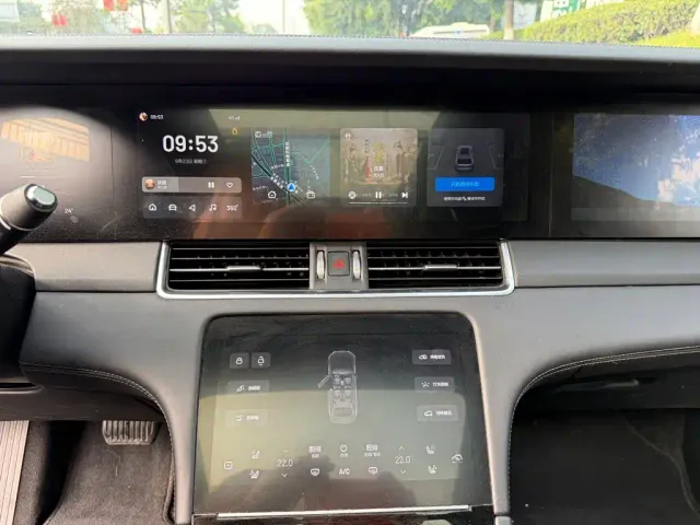 Li Auto ONE — Фото автомобиля 10