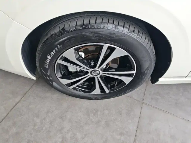 Nissan Sylphy — Фото автомобиля 22