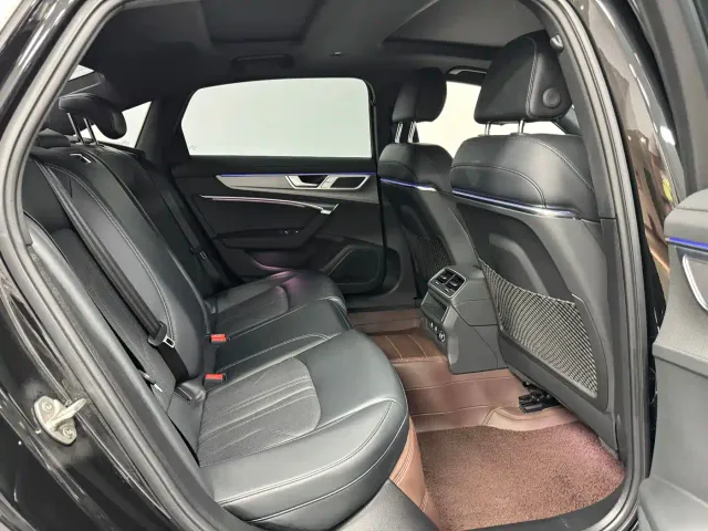 Audi A6L — Фото автомобиля 16