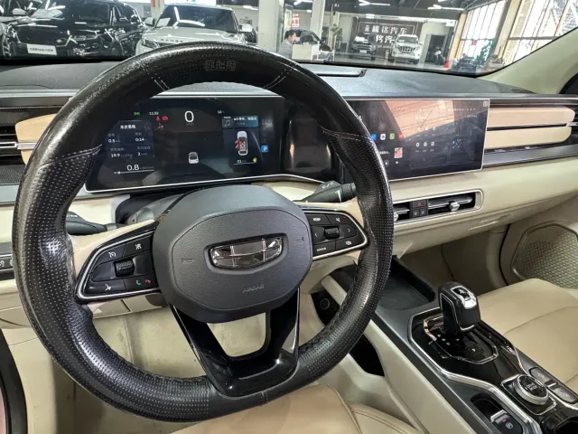 Geely ICON — Фото автомобиля 14