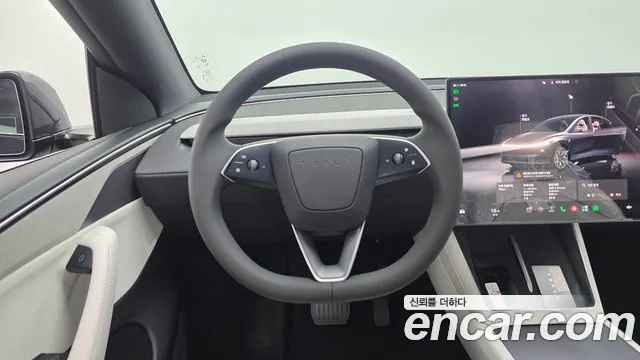 Tesla Model Y — Фото автомобиля 16