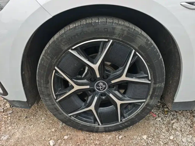 BYD Han — Фото автомобиля 22