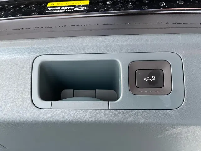 GAC Trumpchi E8 — Фото автомобиля 26